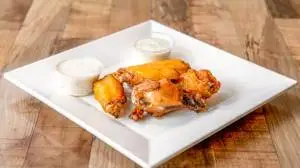 Chicken wings with dipping sauce