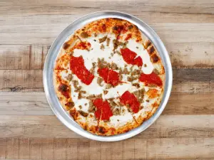 Ricotta and Meatballs pizza